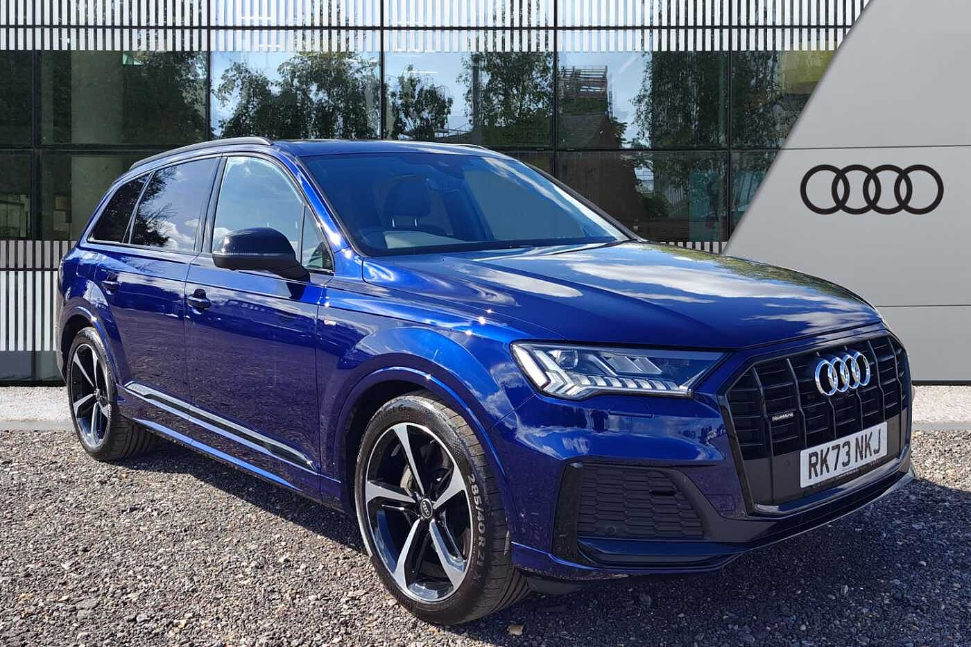 Main listing image - Audi Q7