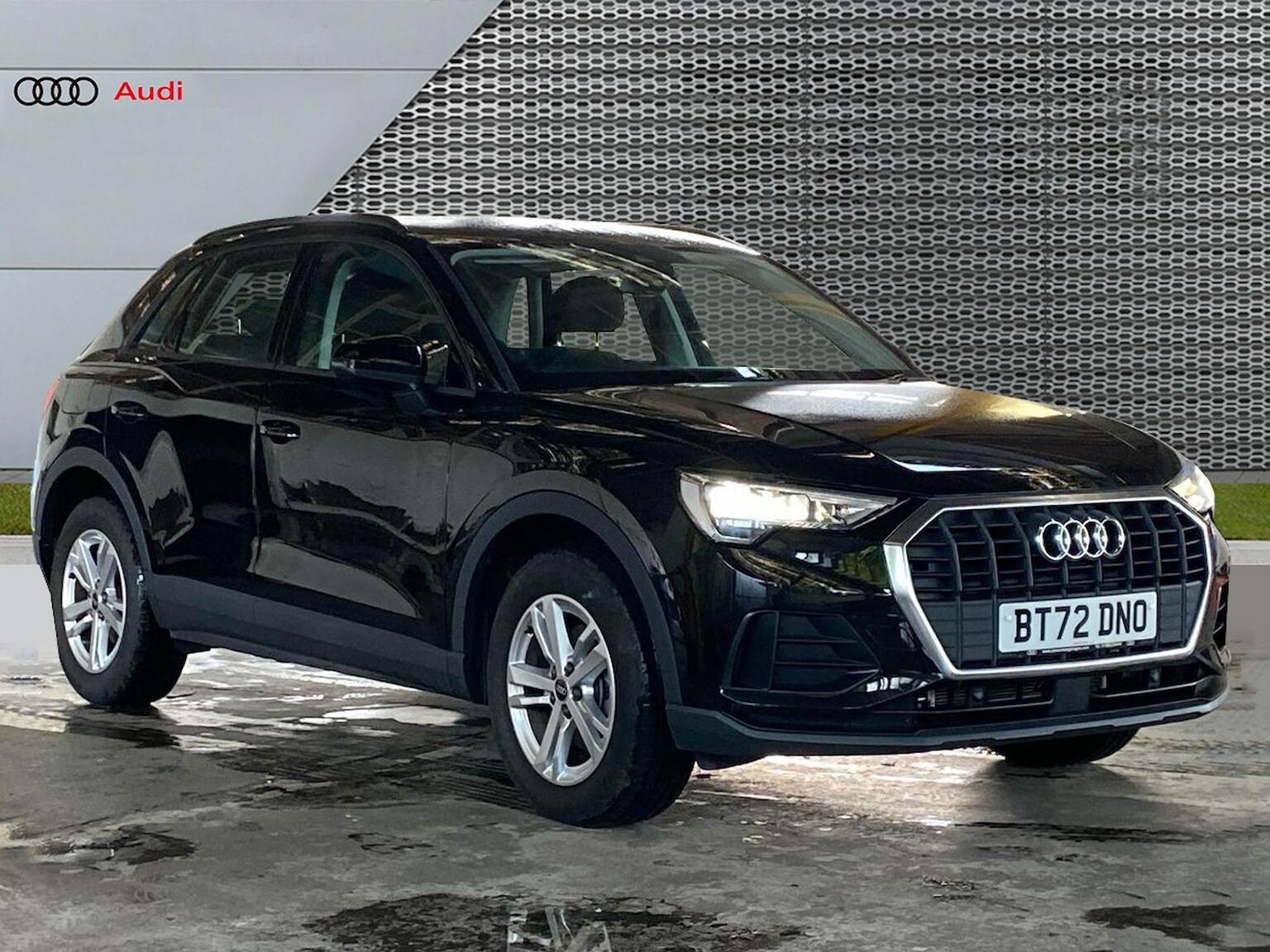 Main listing image - Audi Q3