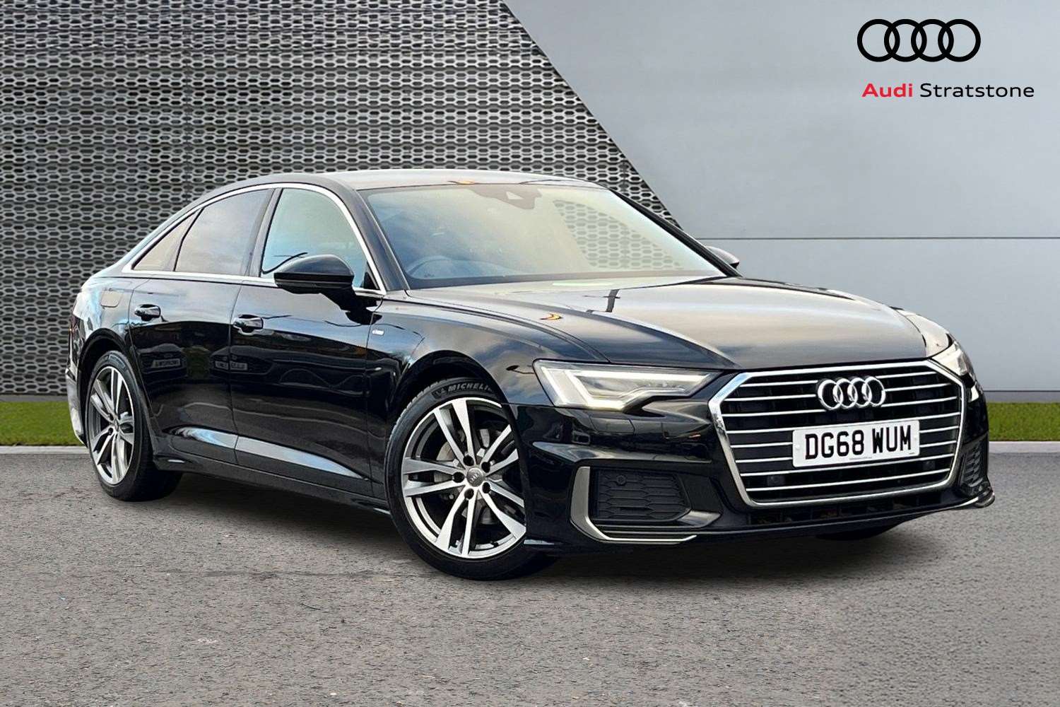 Main listing image - Audi A6