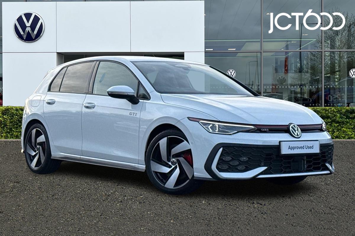 Main listing image - Volkswagen Golf