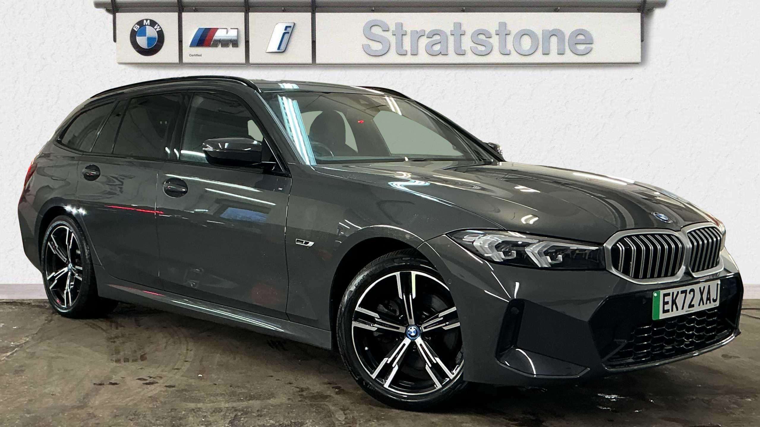 Main listing image - BMW 3 Series Touring