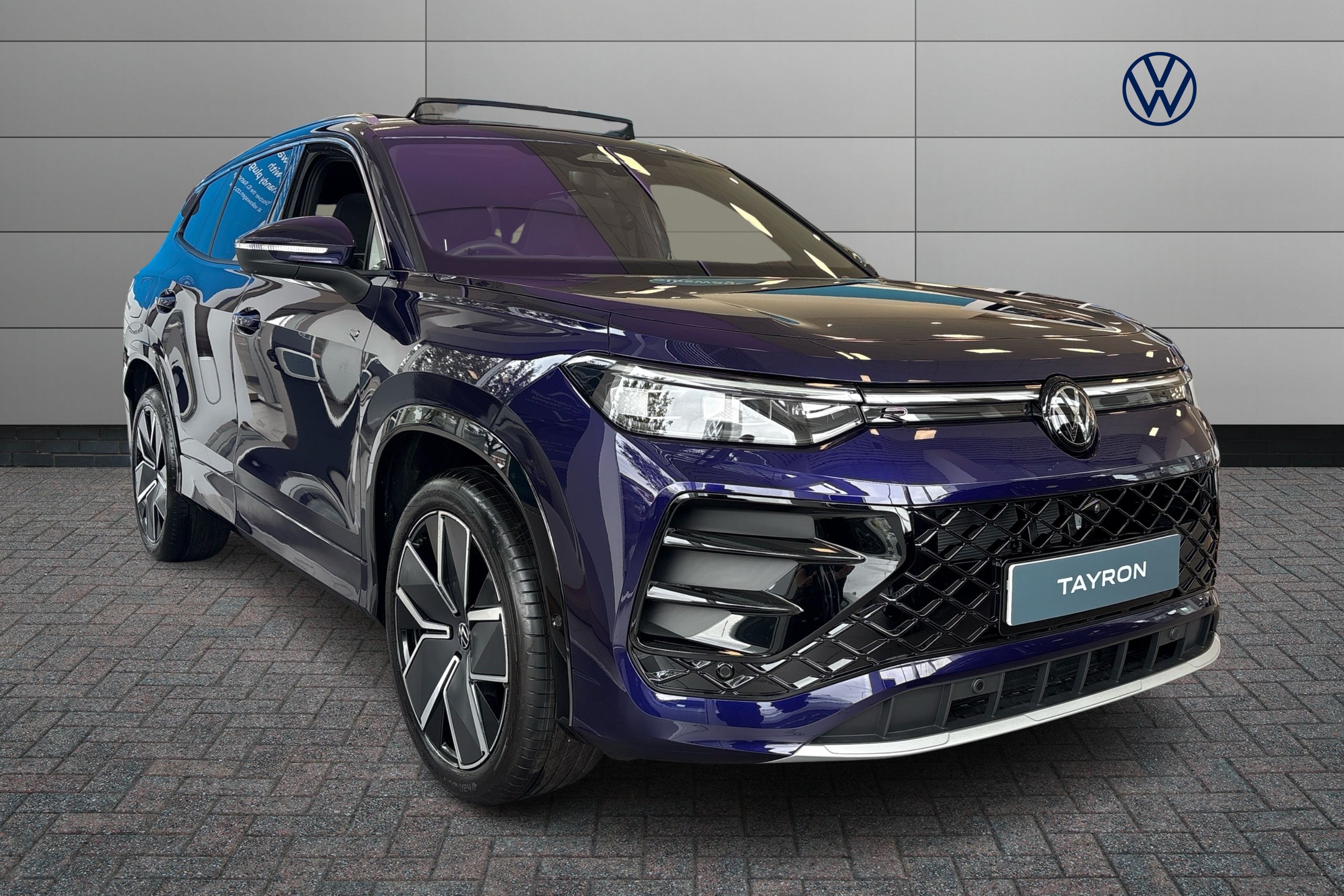 Main listing image - Volkswagen Tayron