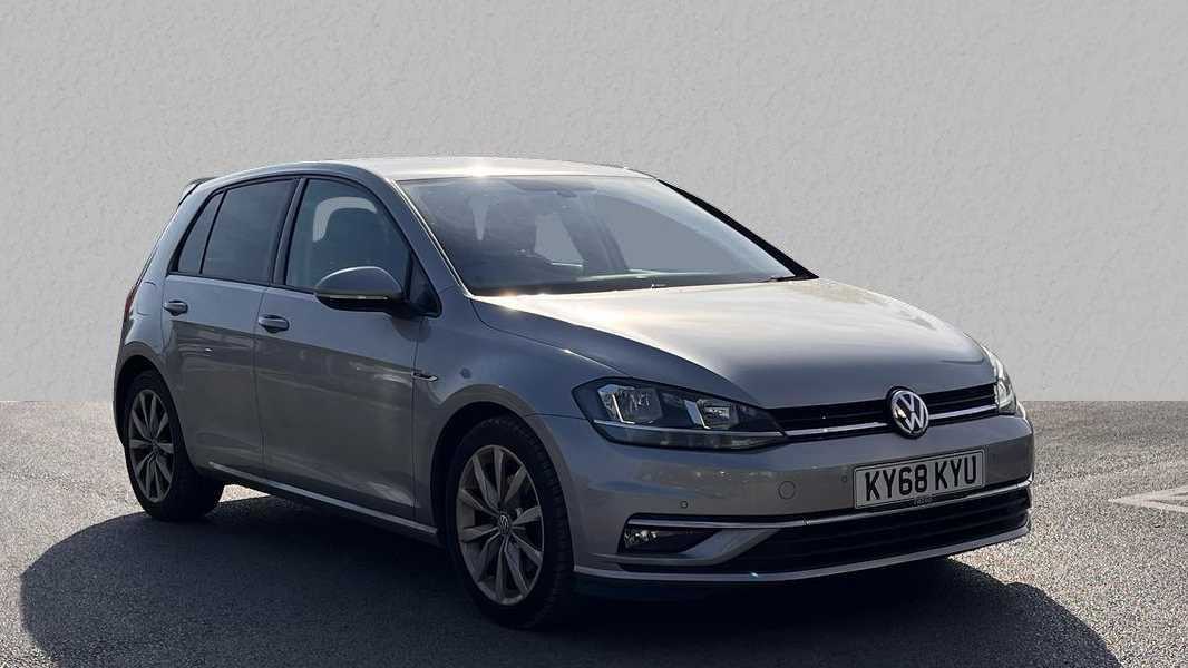 Main listing image - Volkswagen Golf