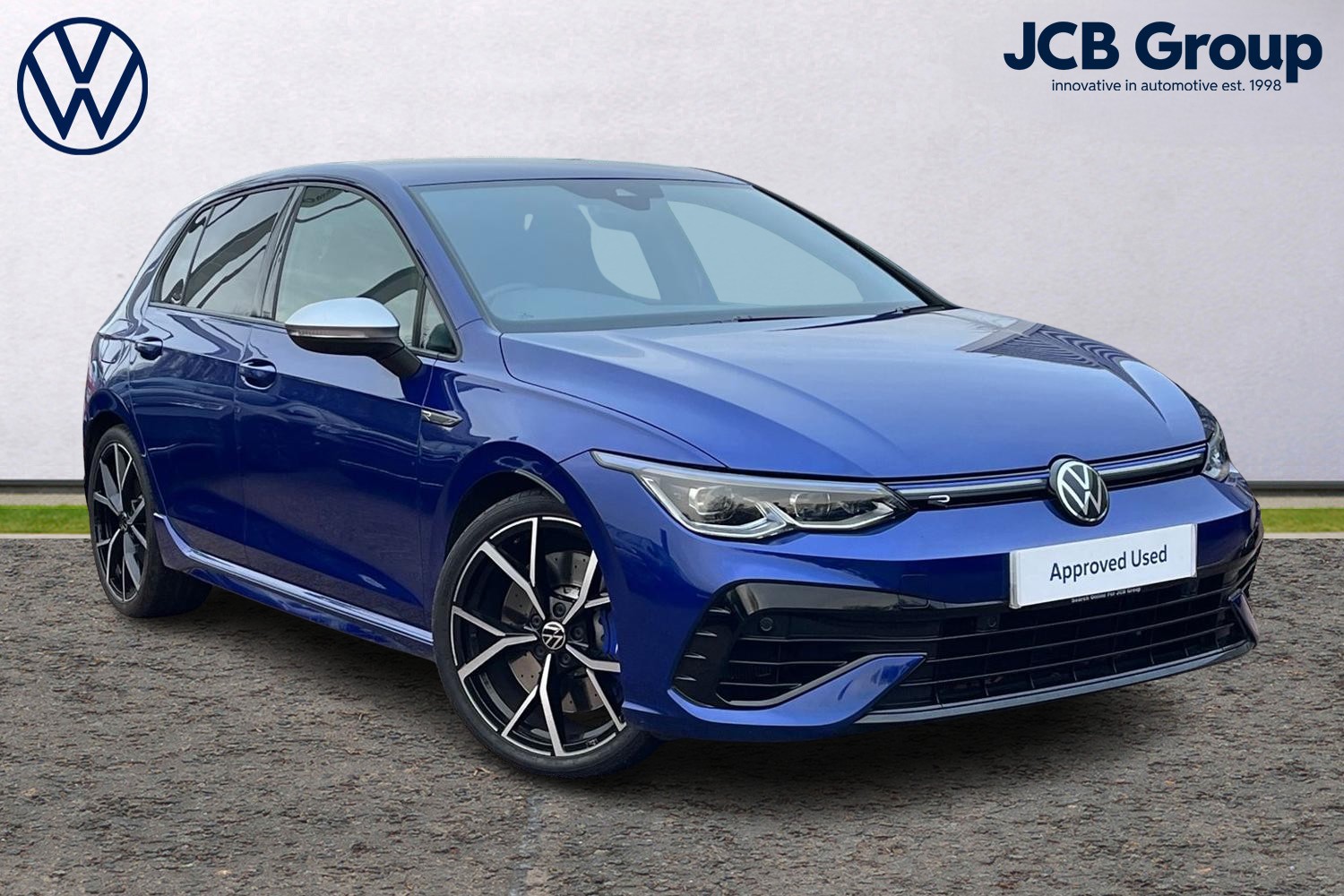 Main listing image - Volkswagen Golf R