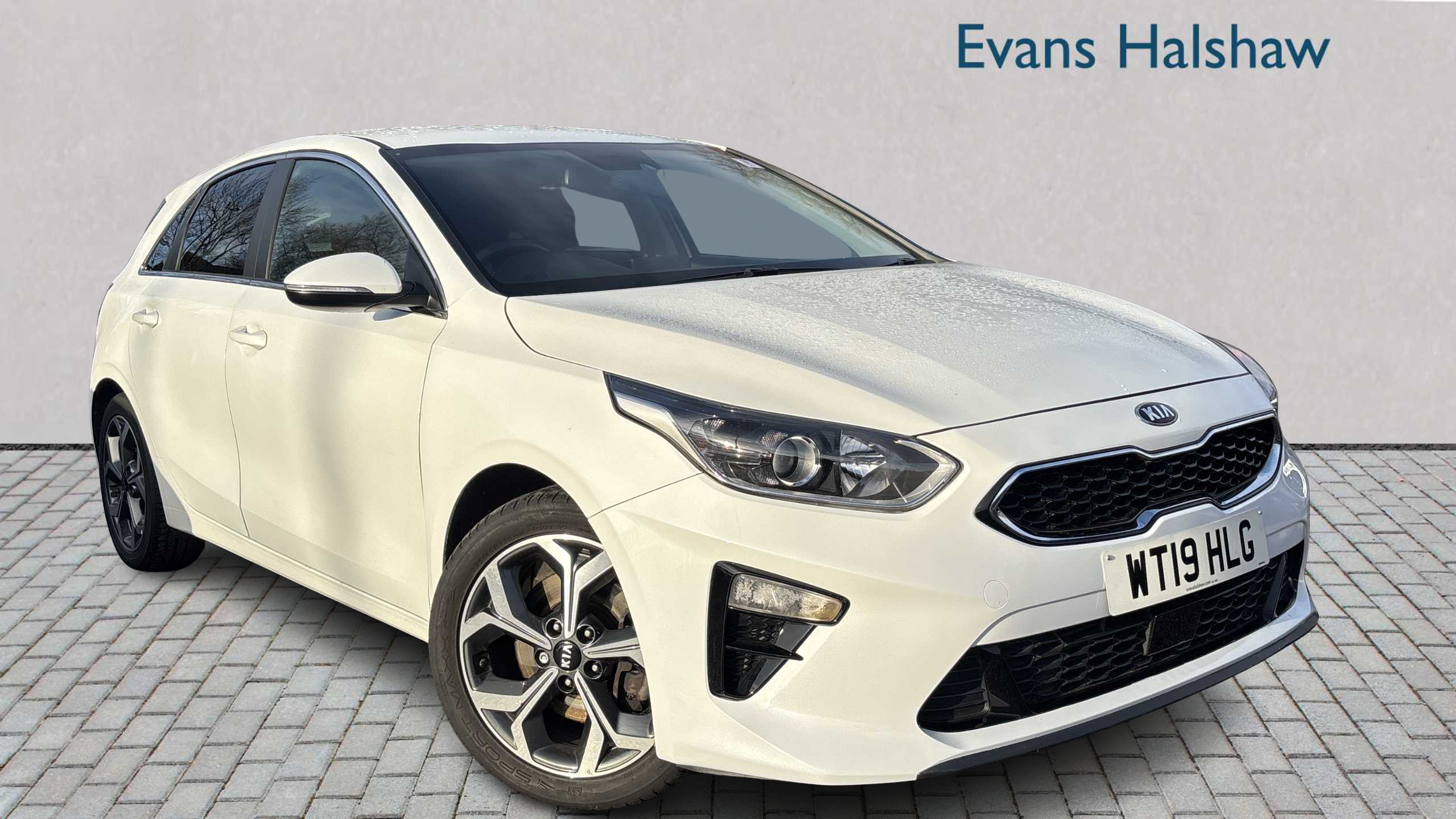Main listing image - Kia Ceed