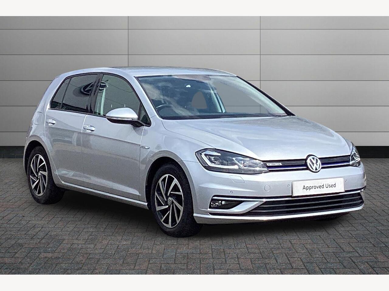 Main listing image - Volkswagen Golf