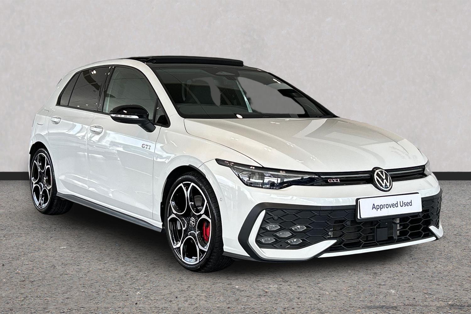 Main listing image - Volkswagen Golf