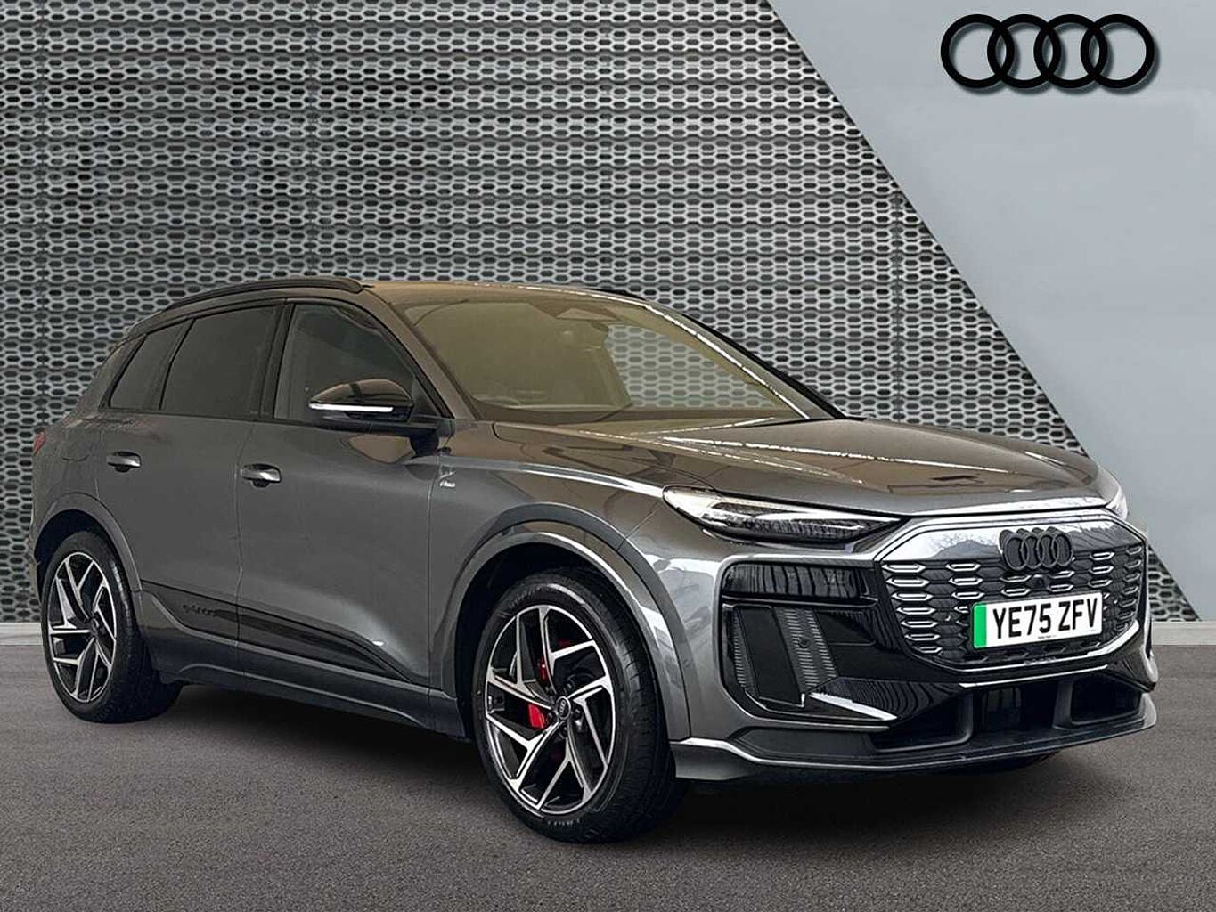 Main listing image - Audi Q6