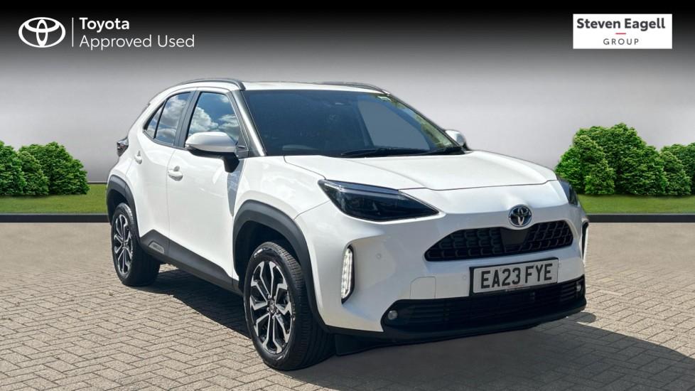 Main listing image - Toyota Yaris Cross