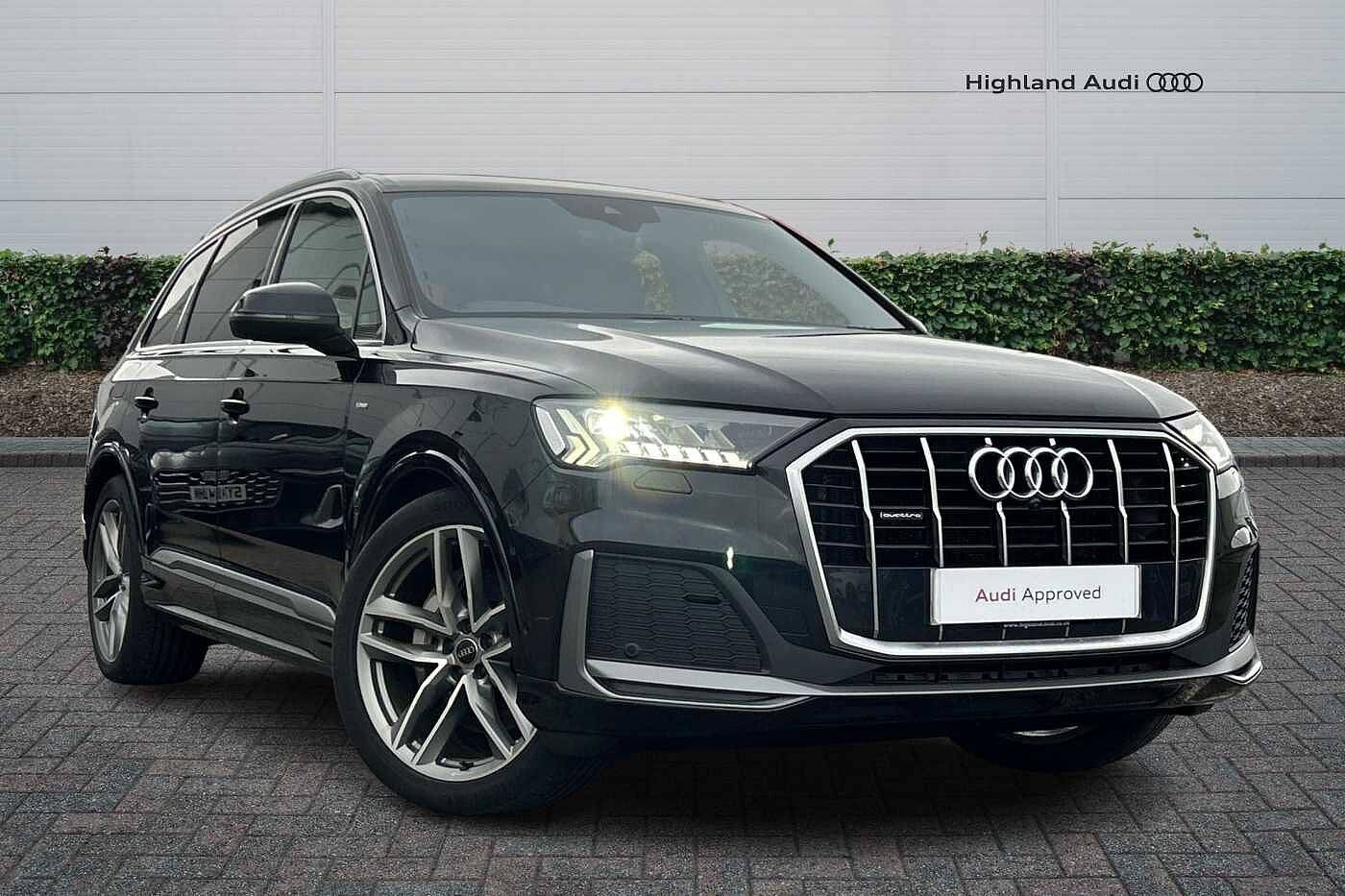 Main listing image - Audi Q7