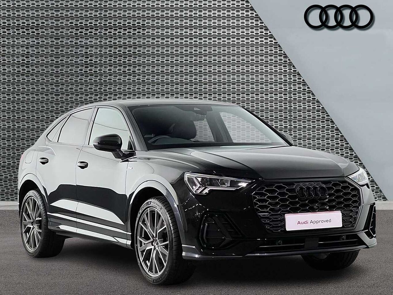 Main listing image - Audi Q3