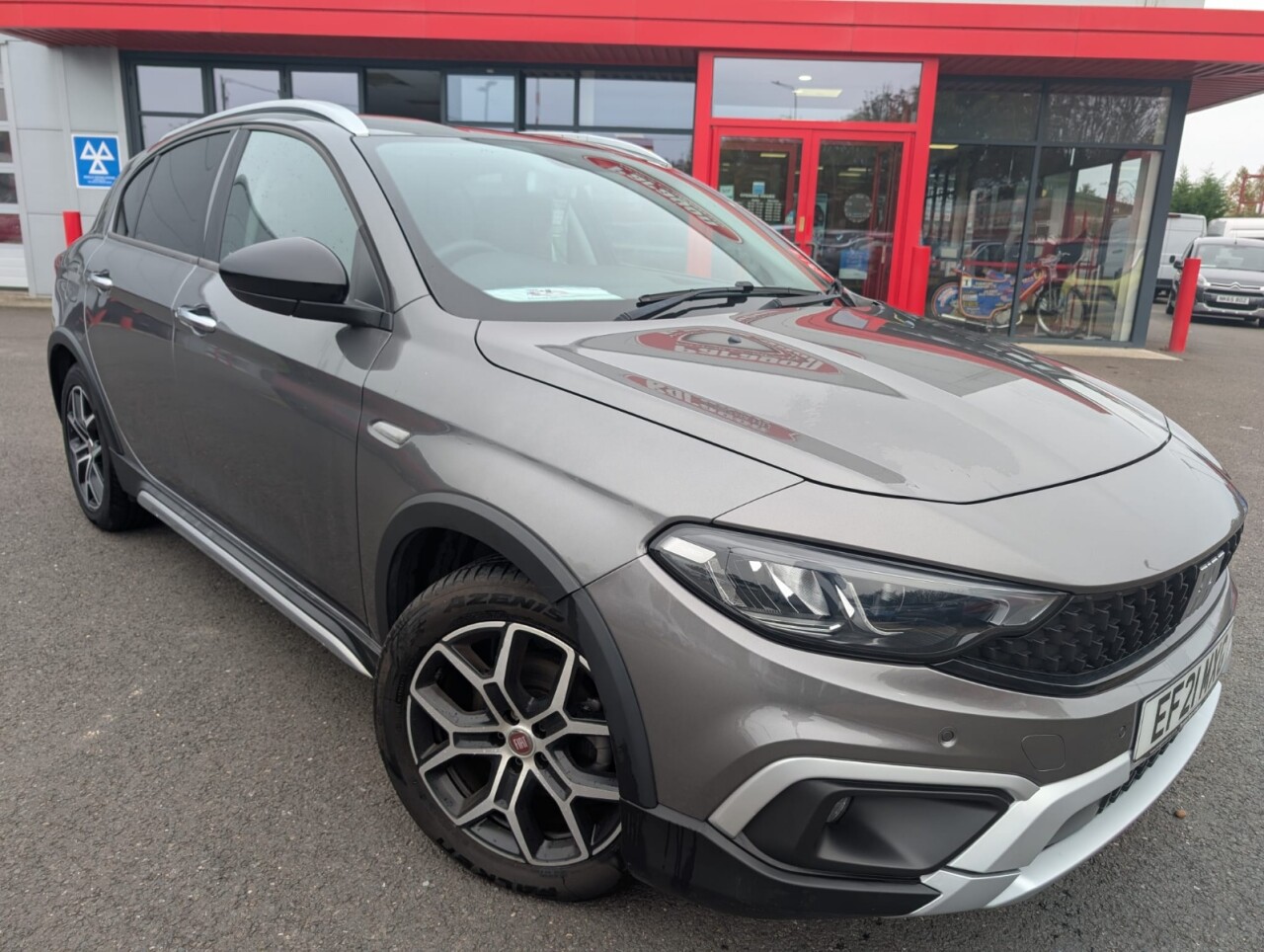 Main listing image - Fiat Tipo Cross