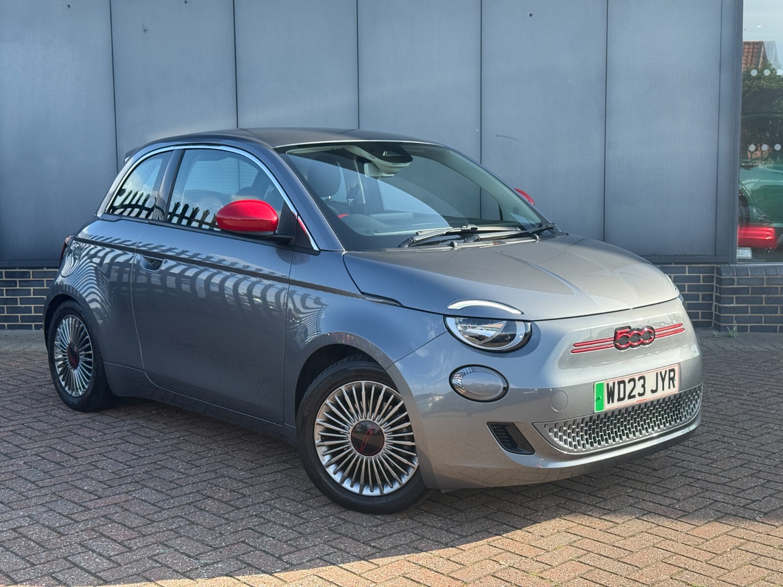 Main listing image - Fiat 500