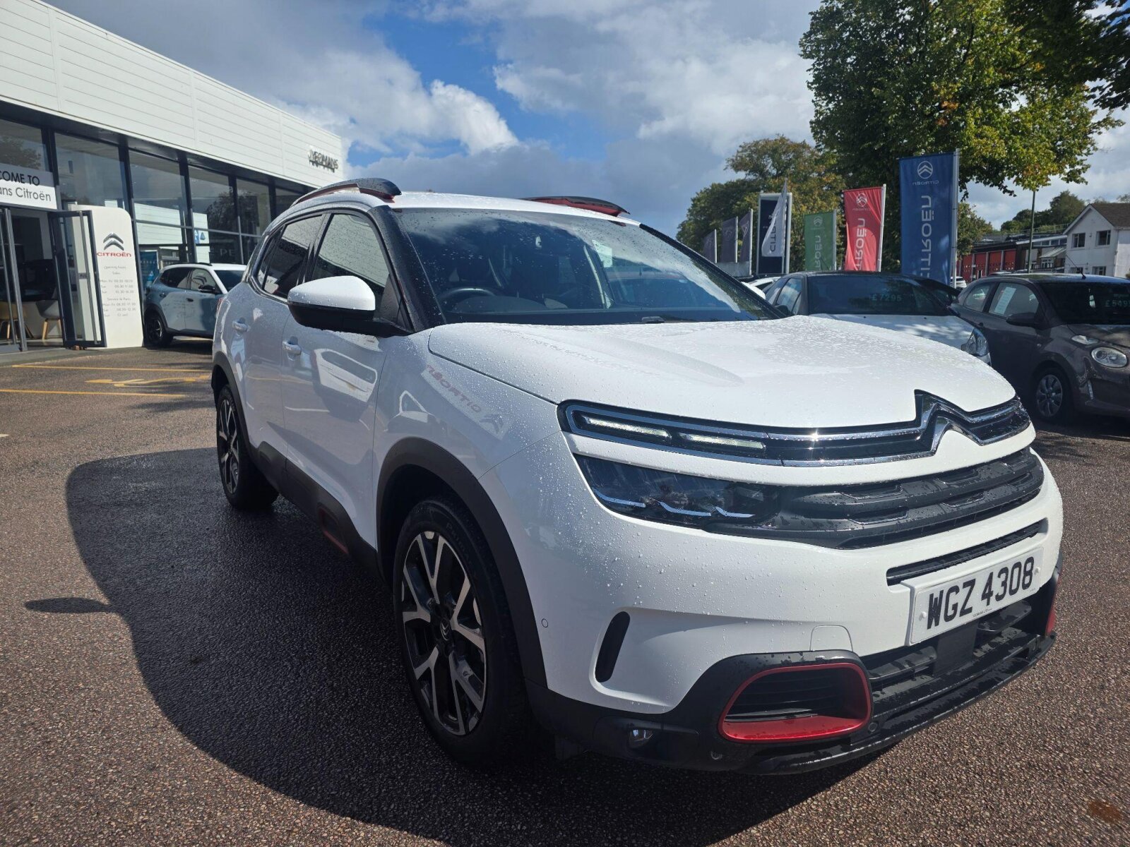 Main listing image - Citroen C5 Aircross