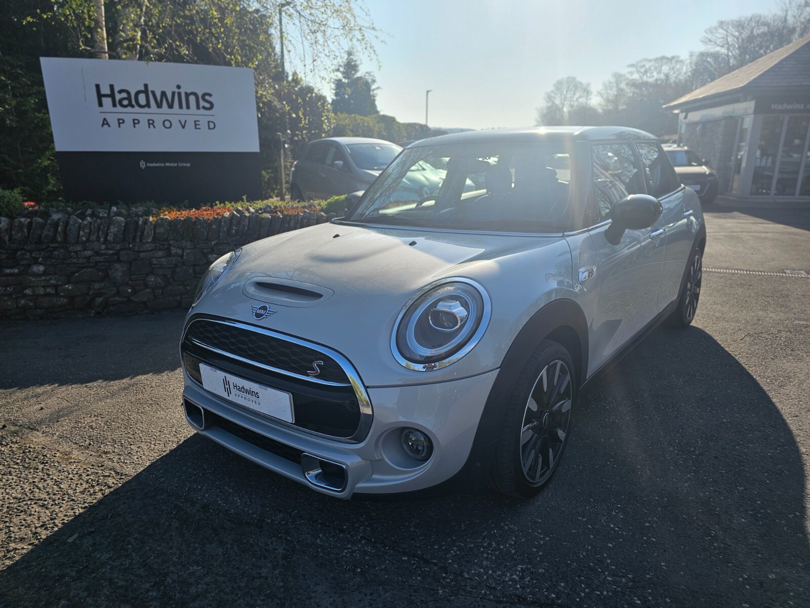 Main listing image - MINI Hatchback 5dr