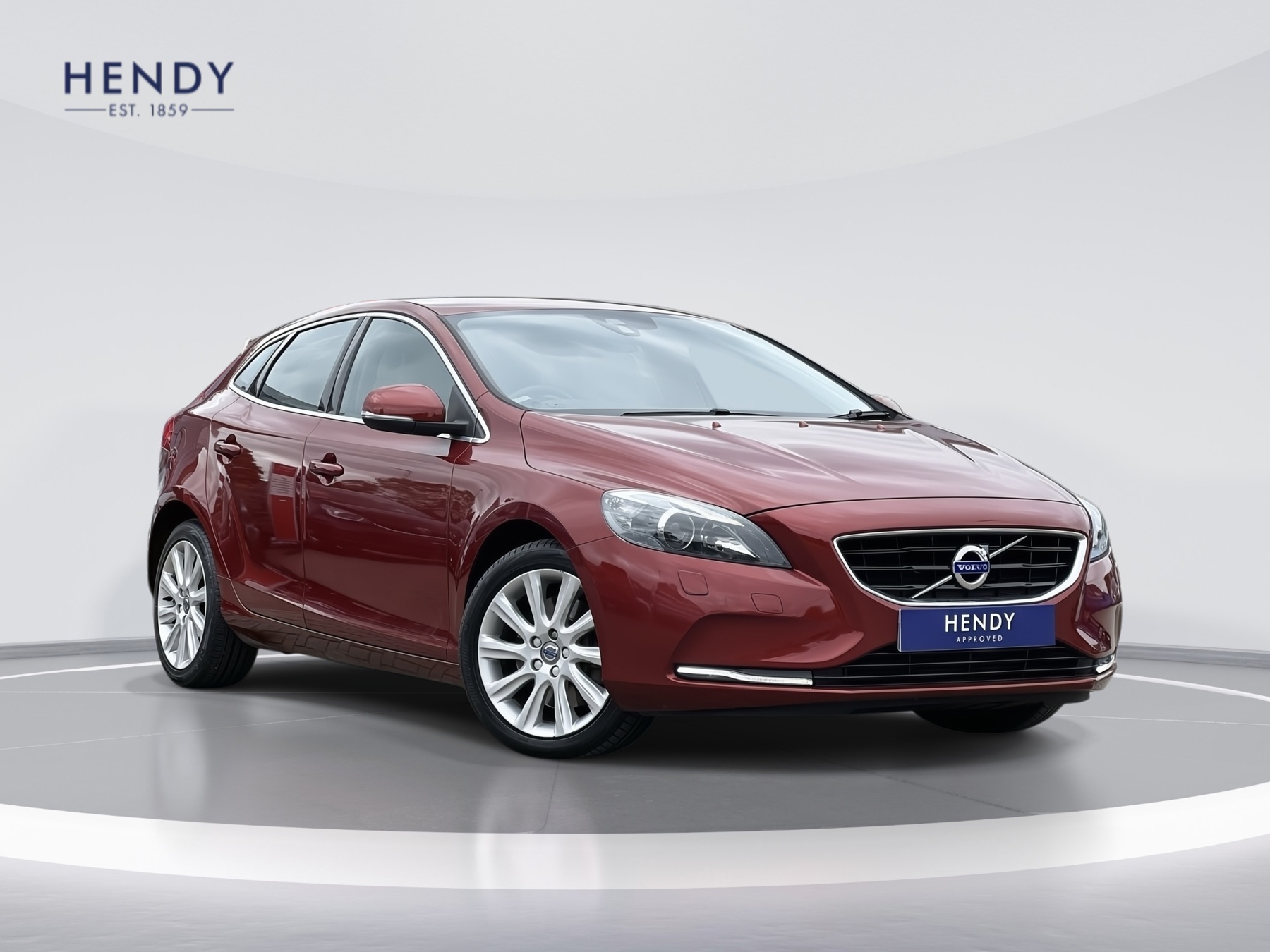 Main listing image - Volvo V40