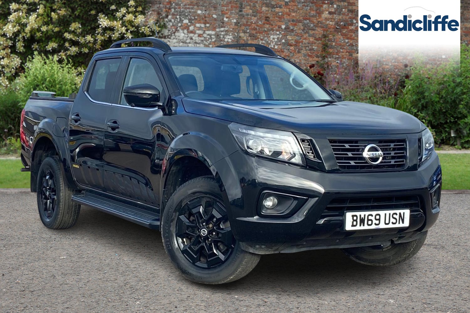 Main listing image - Nissan Navara