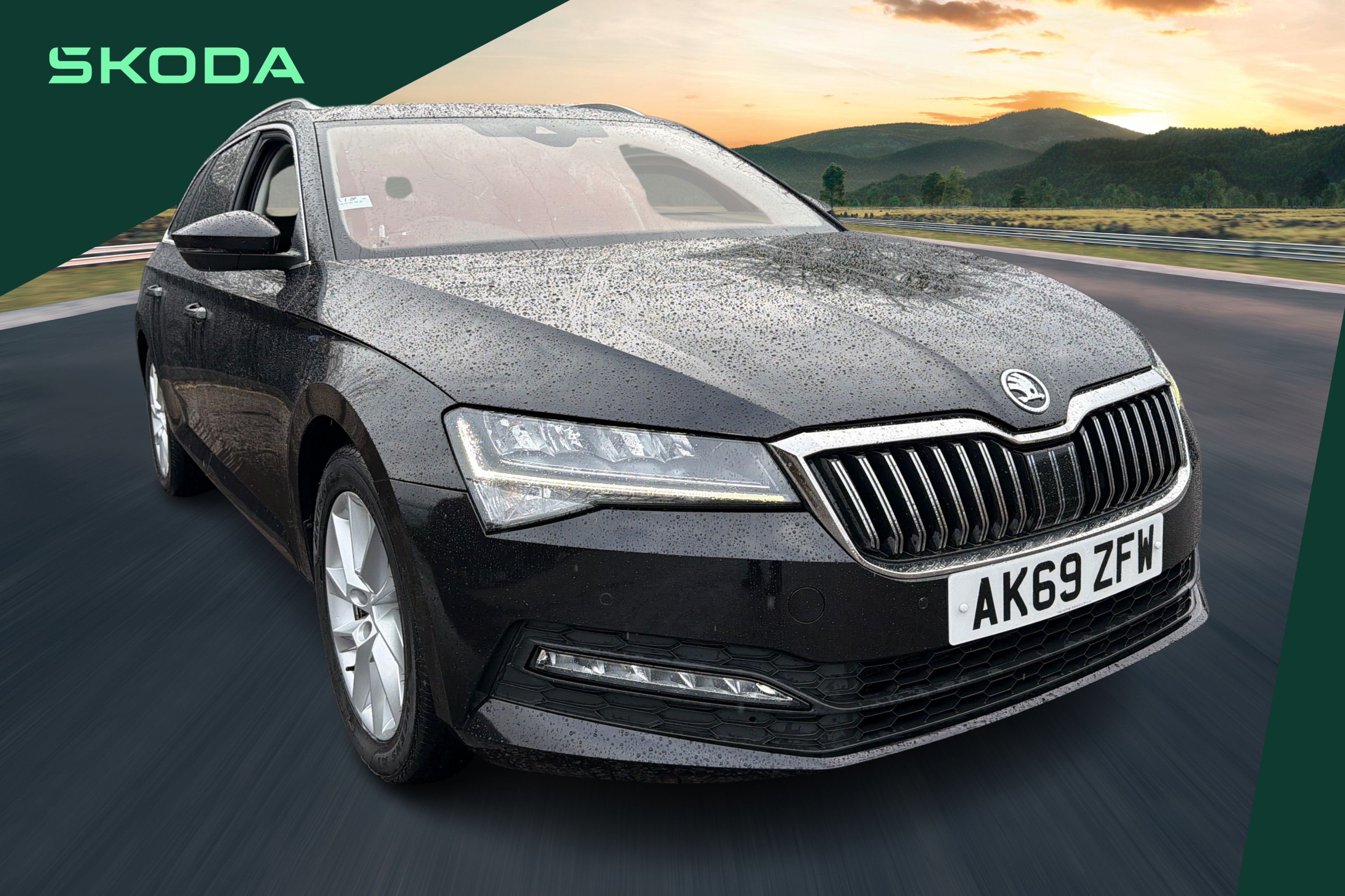 Main listing image - Skoda Superb Estate