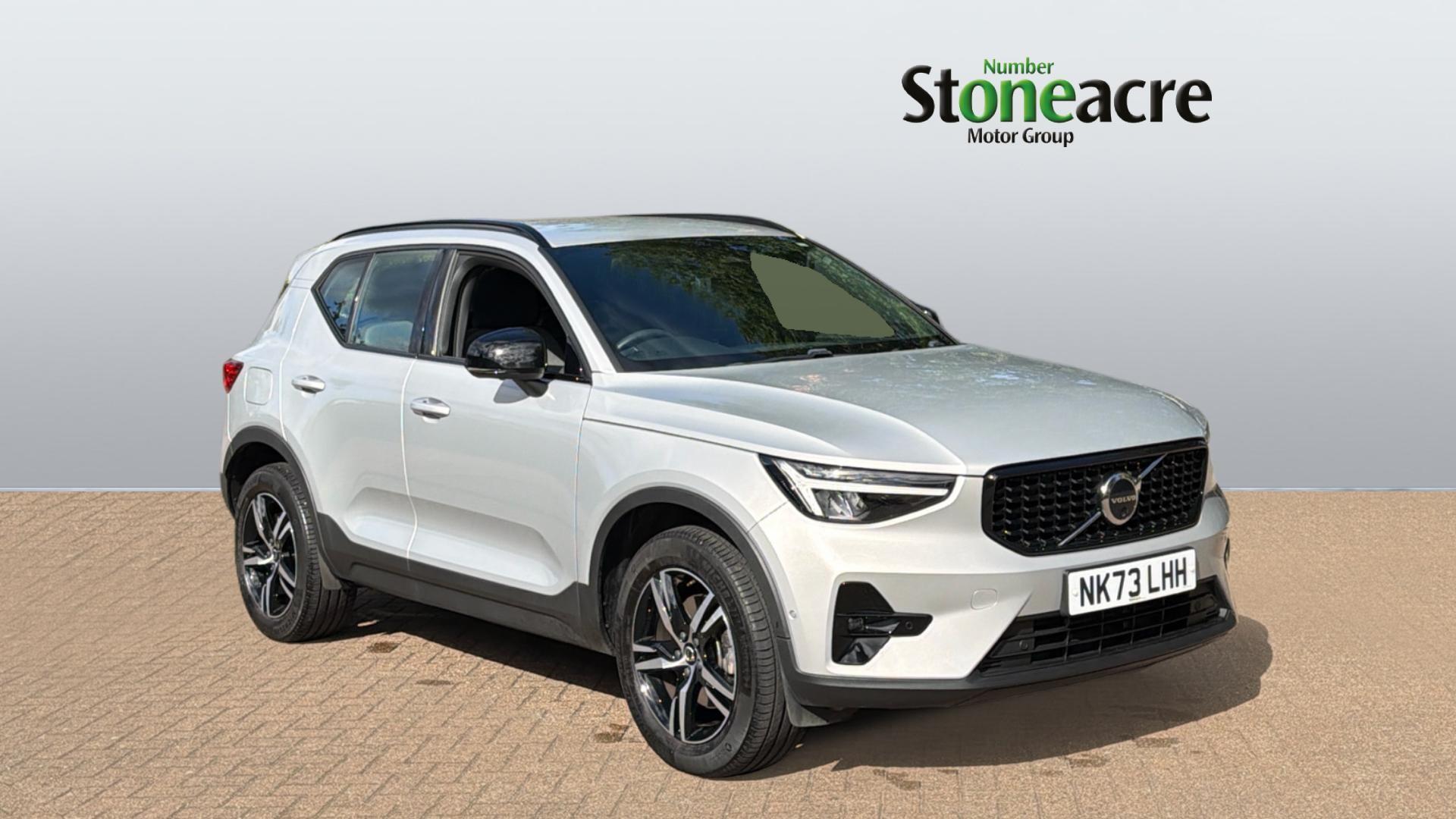 Main listing image - Volvo XC40