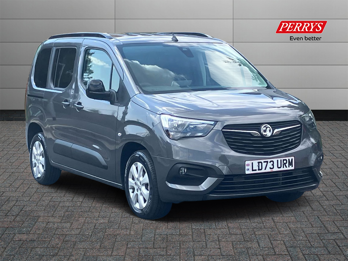 Main listing image - Vauxhall Combo Life-e