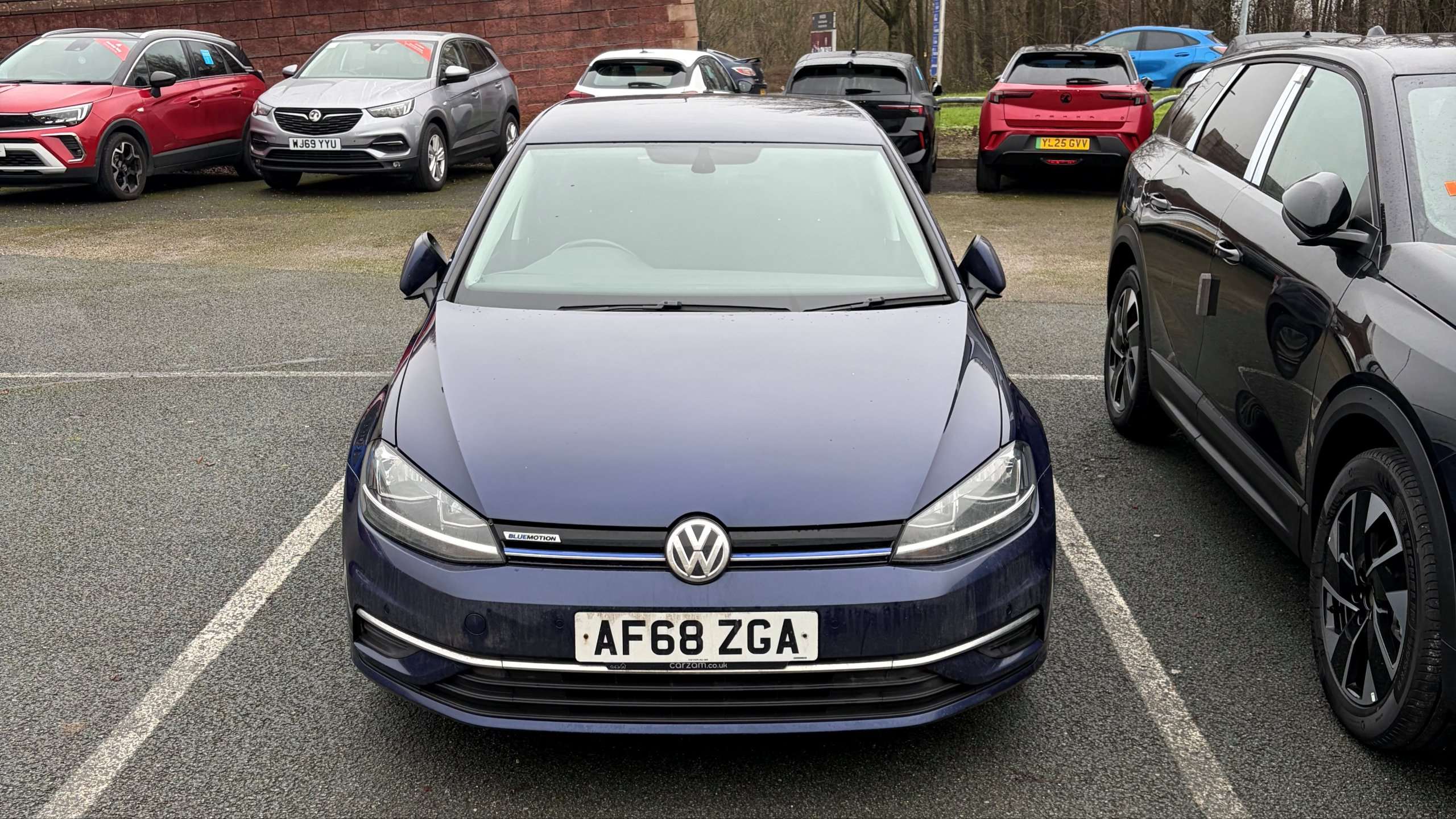 Main listing image - Volkswagen Golf