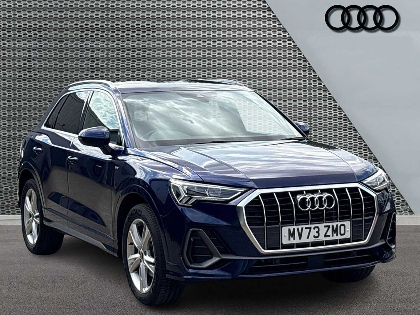 Main listing image - Audi Q3