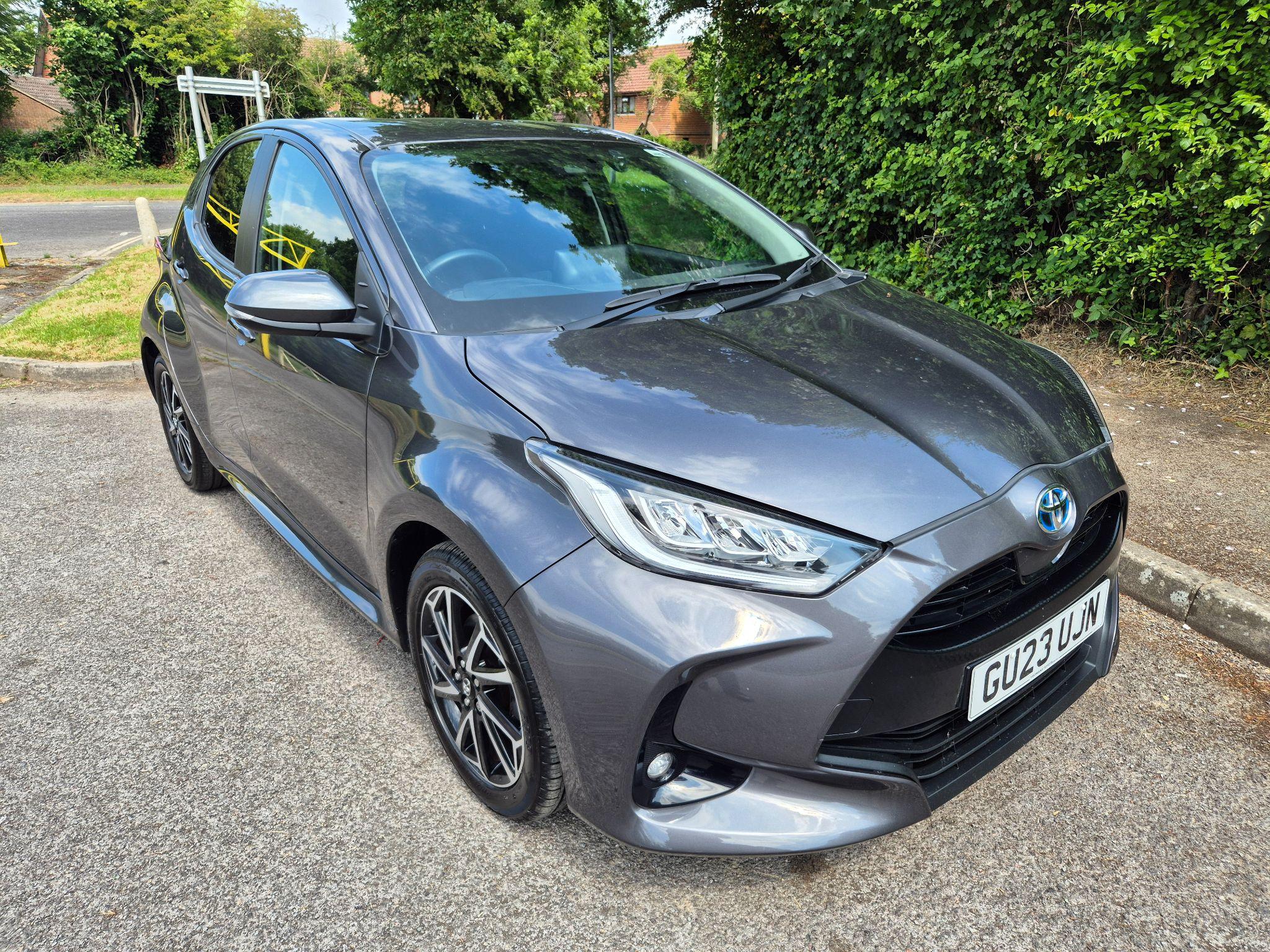Main listing image - Toyota Yaris