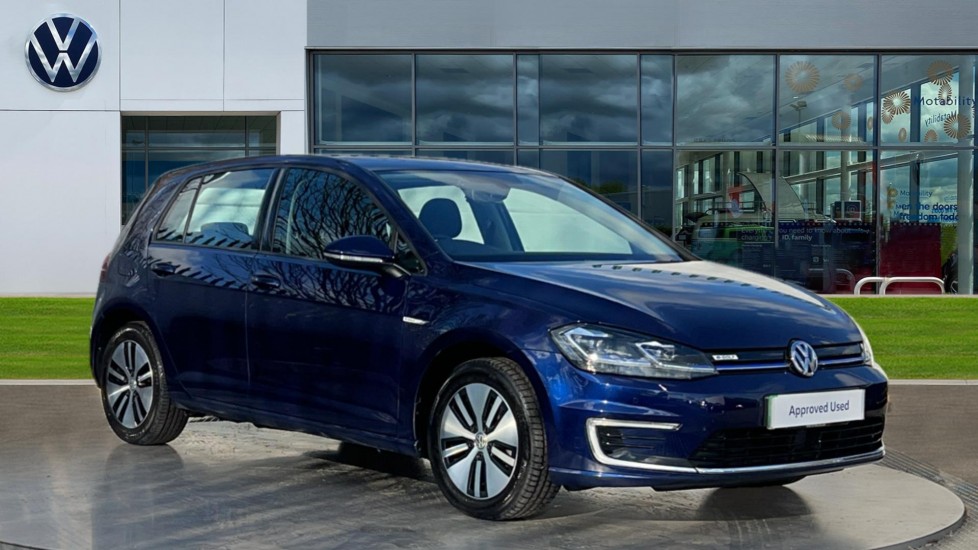 Main listing image - Volkswagen e-Golf