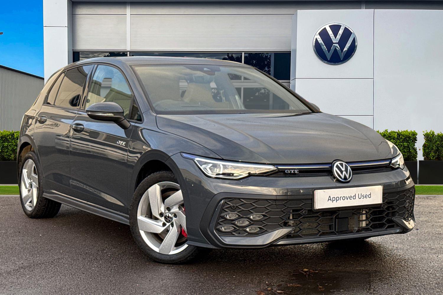Main listing image - Volkswagen Golf GTE