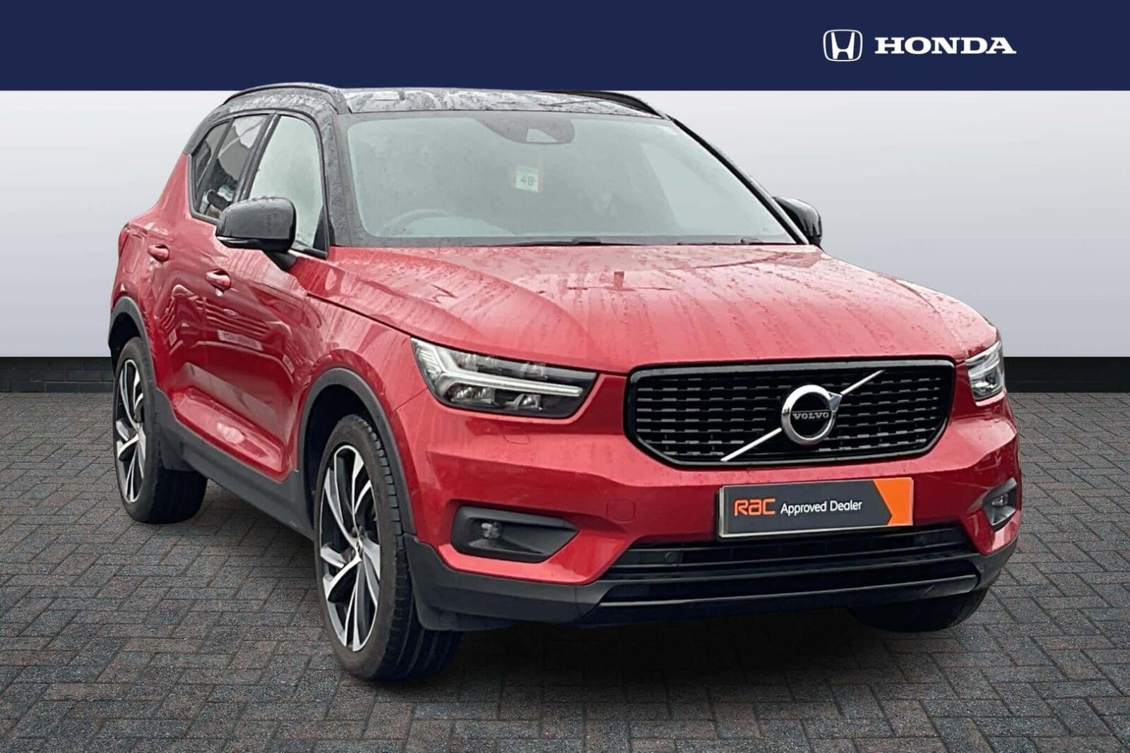 Main listing image - Volvo XC40