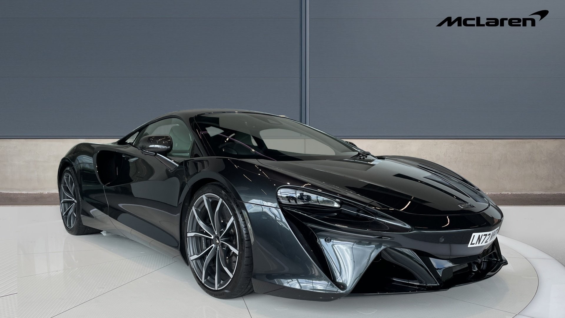 Main listing image - McLaren Artura