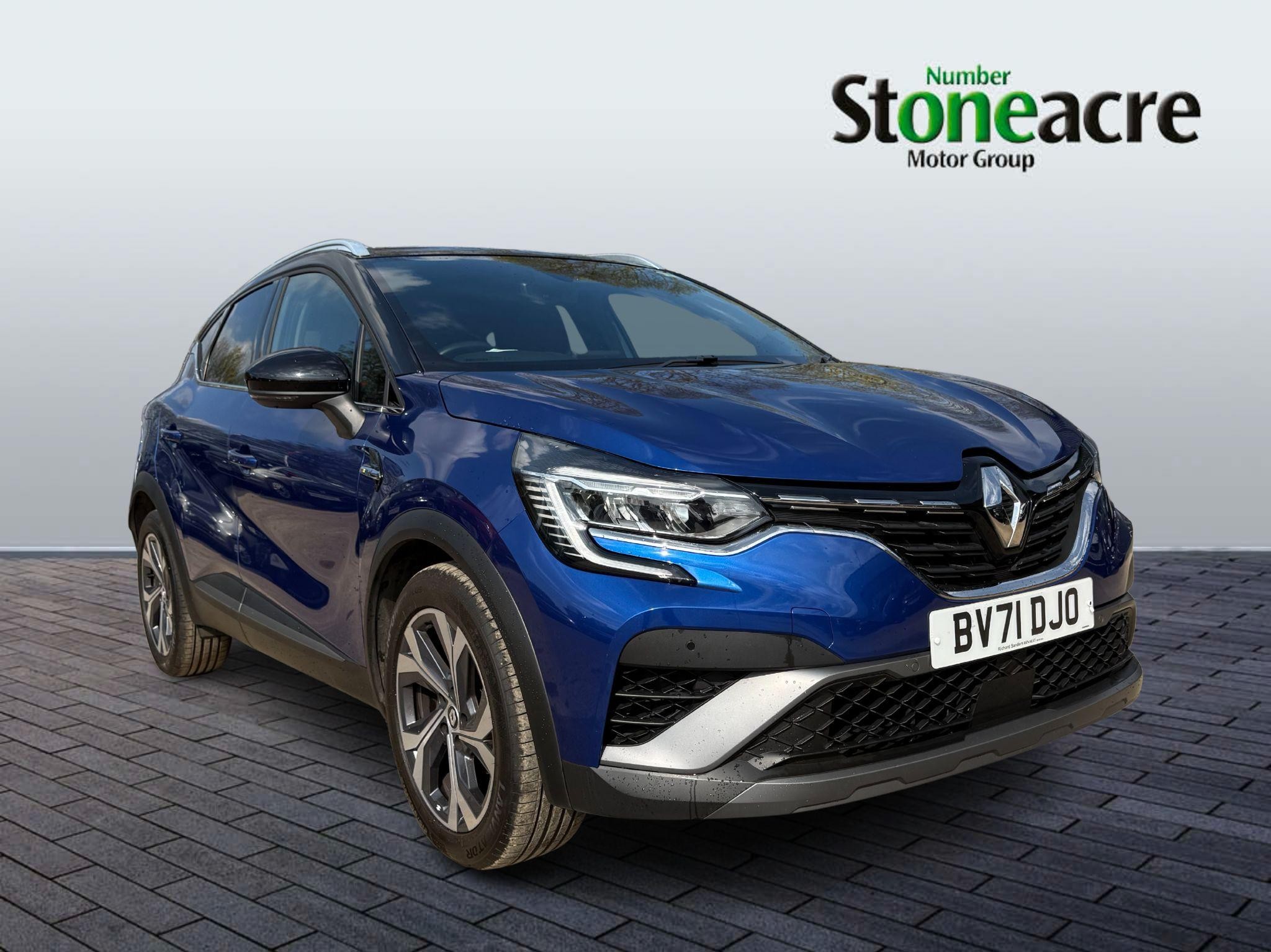 Main listing image - Renault Captur