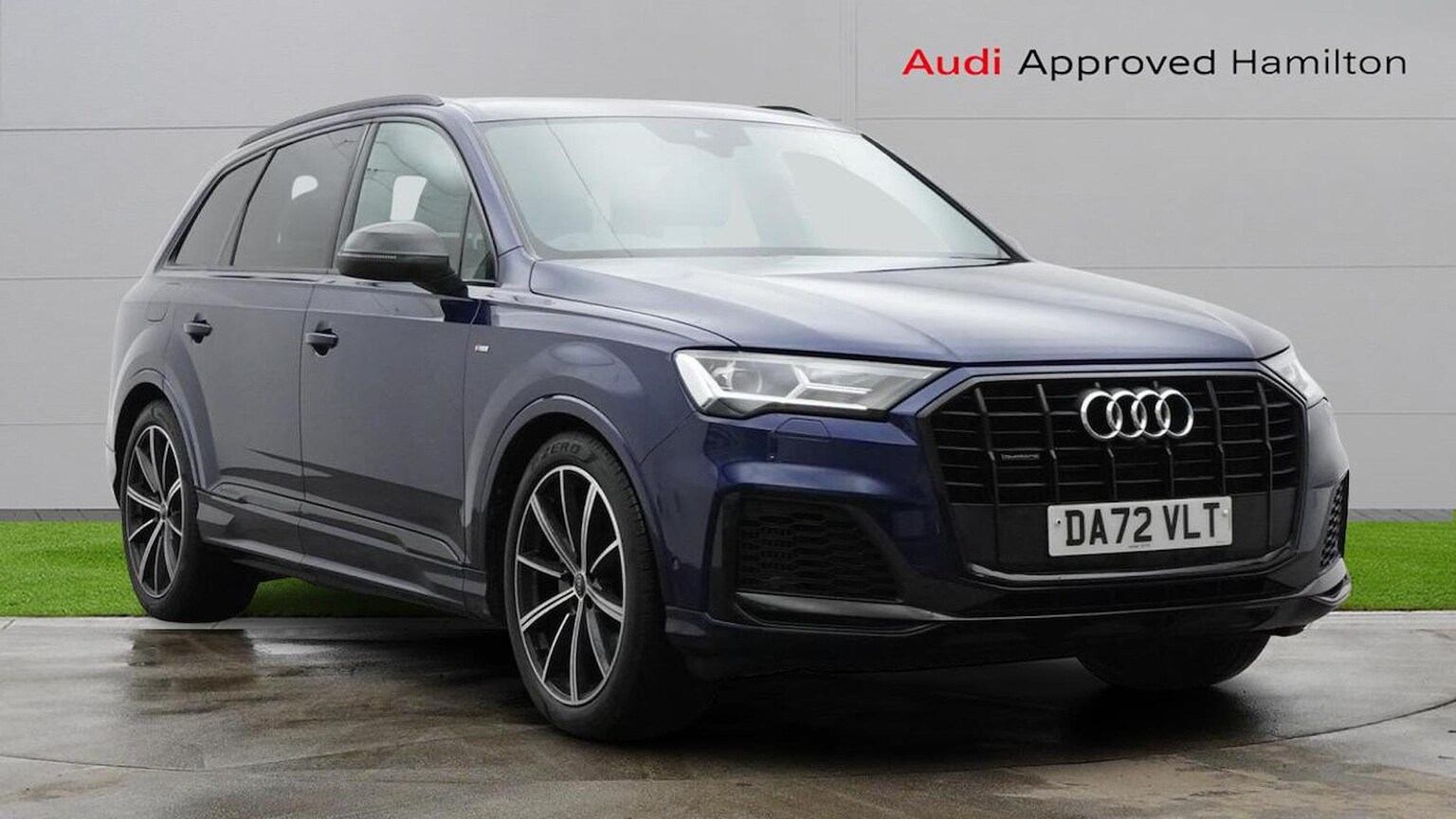 Main listing image - Audi Q7