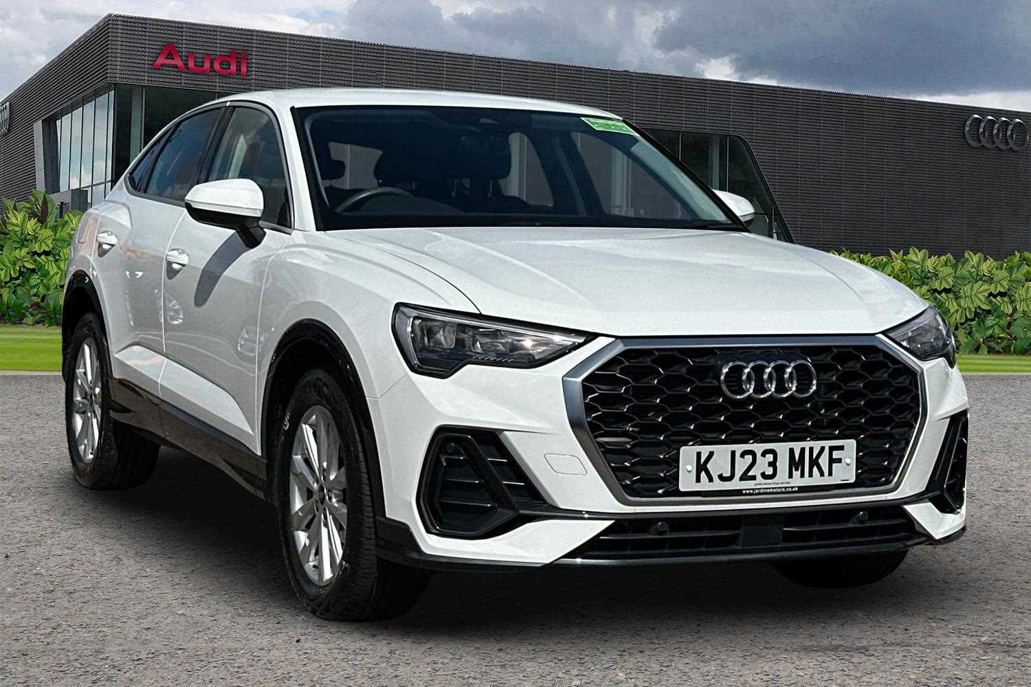 Main listing image - Audi Q3