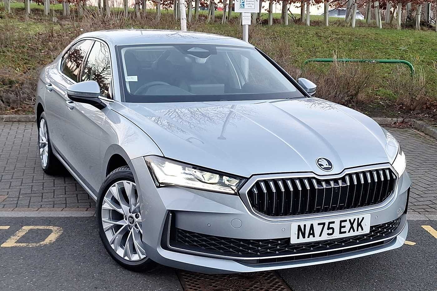 Main listing image - Skoda Superb