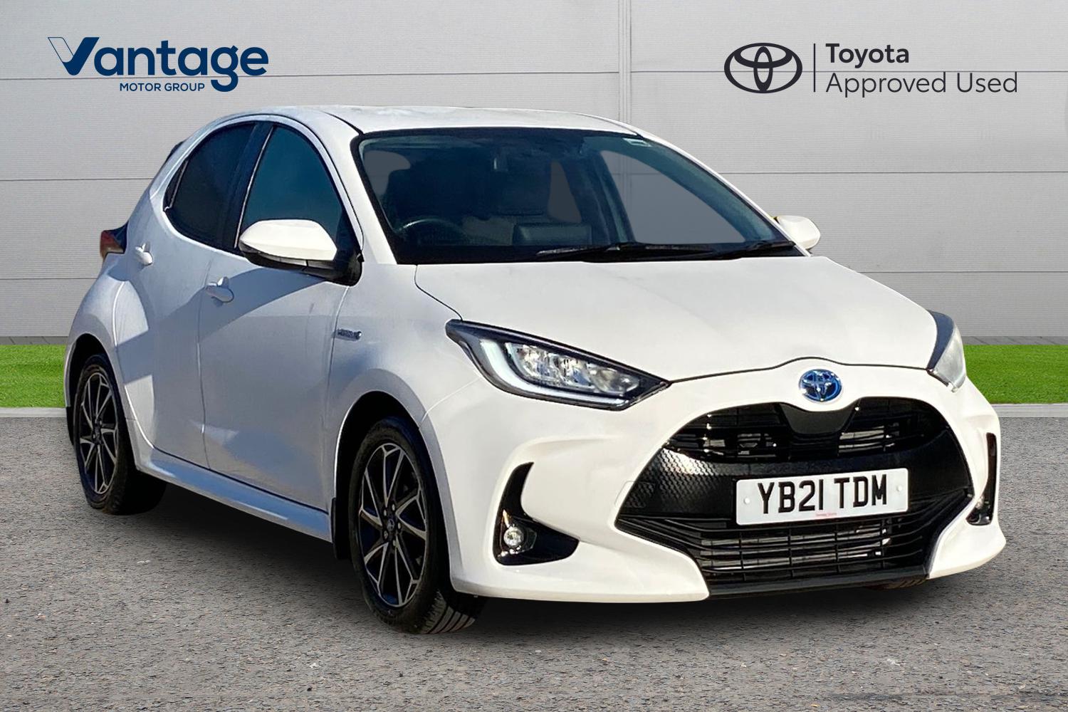 Main listing image - Toyota Yaris