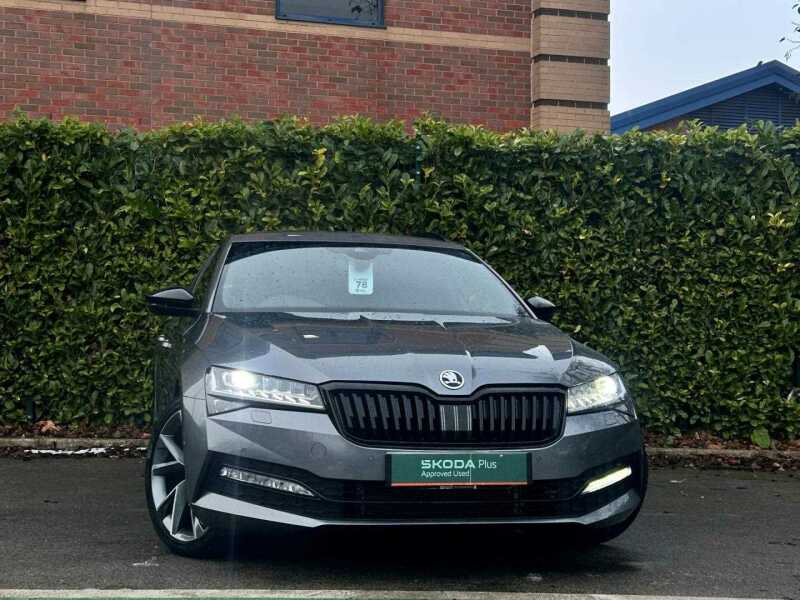 Main listing image - Skoda Superb Estate