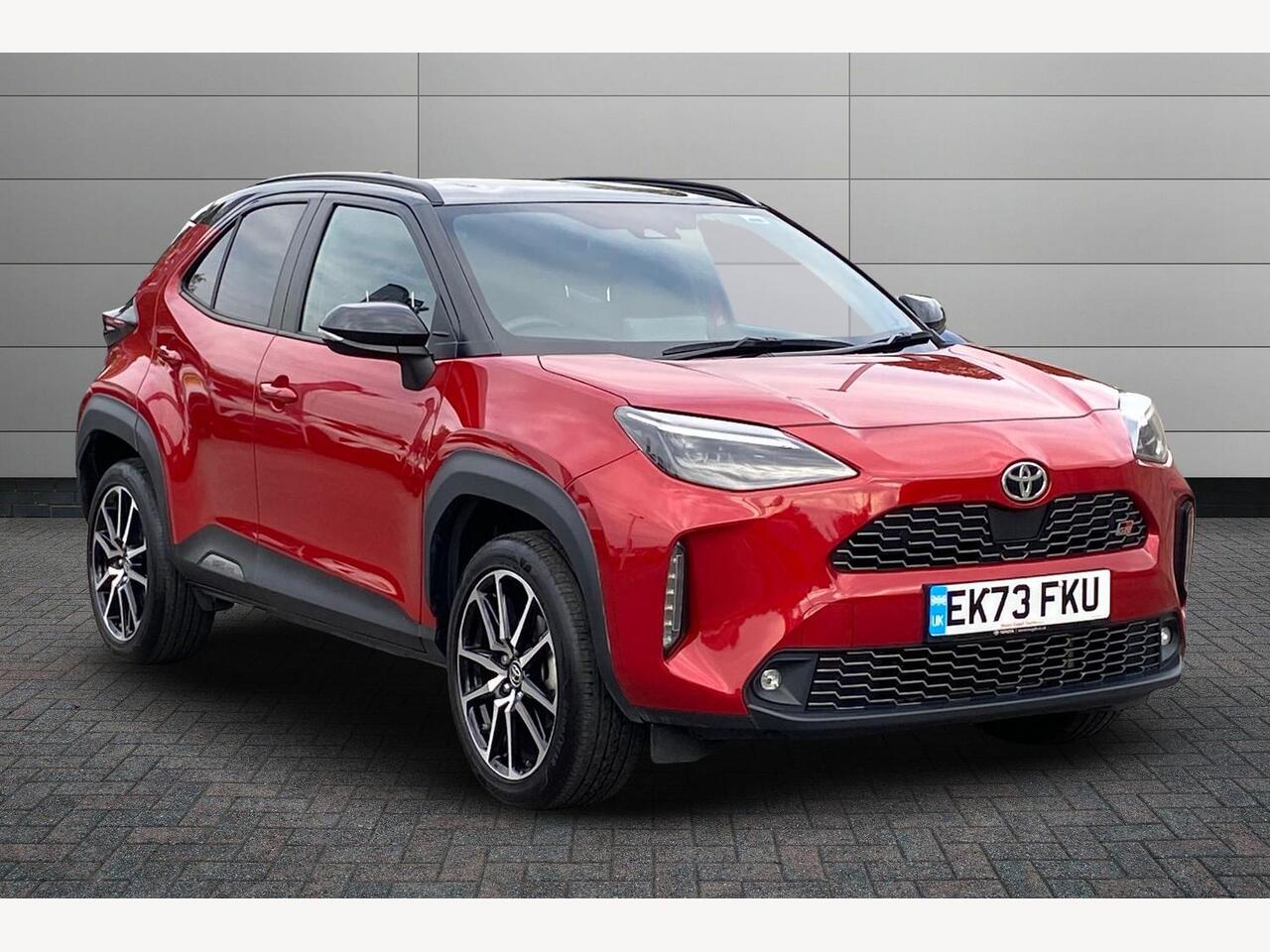 Main listing image - Toyota Yaris Cross
