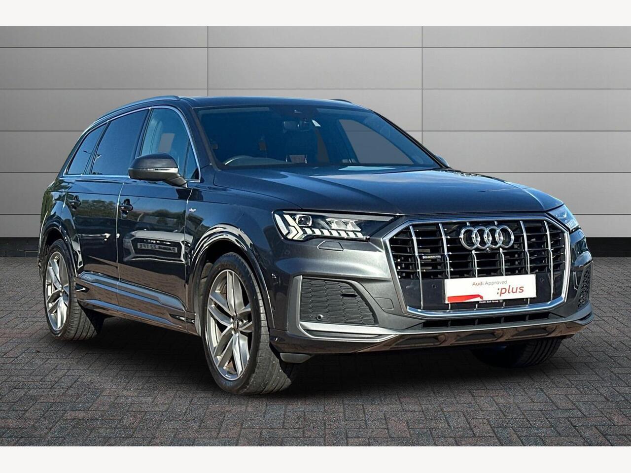 Main listing image - Audi Q7