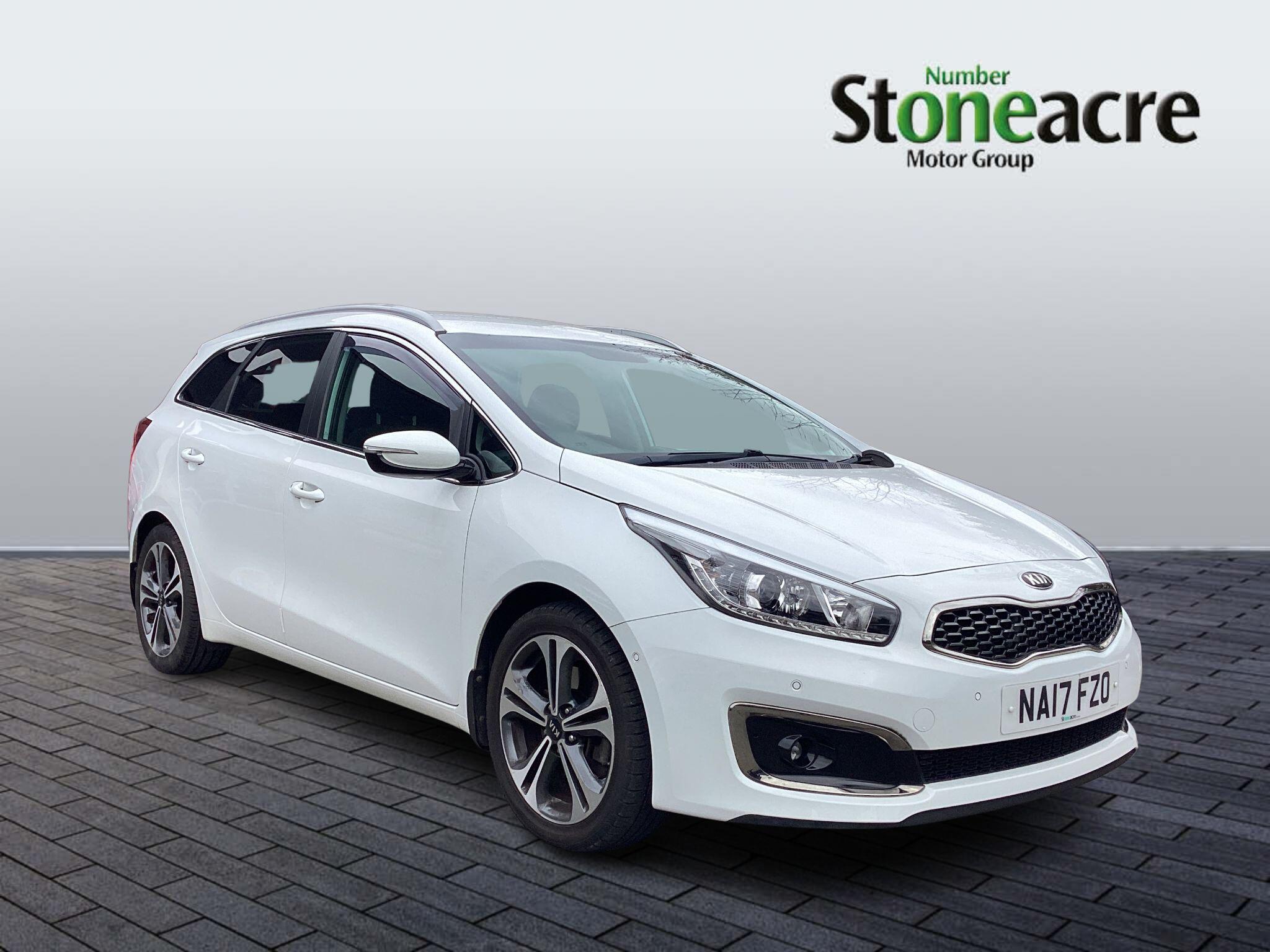 Main listing image - Kia Ceed SW