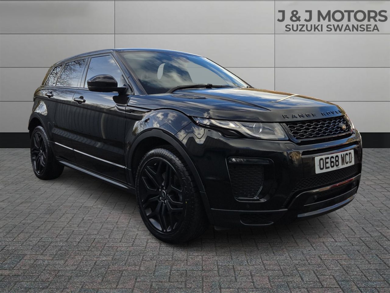 Main listing image - Land Rover Range Rover Evoque