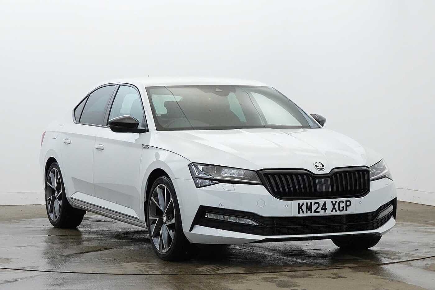 Main listing image - Skoda Superb