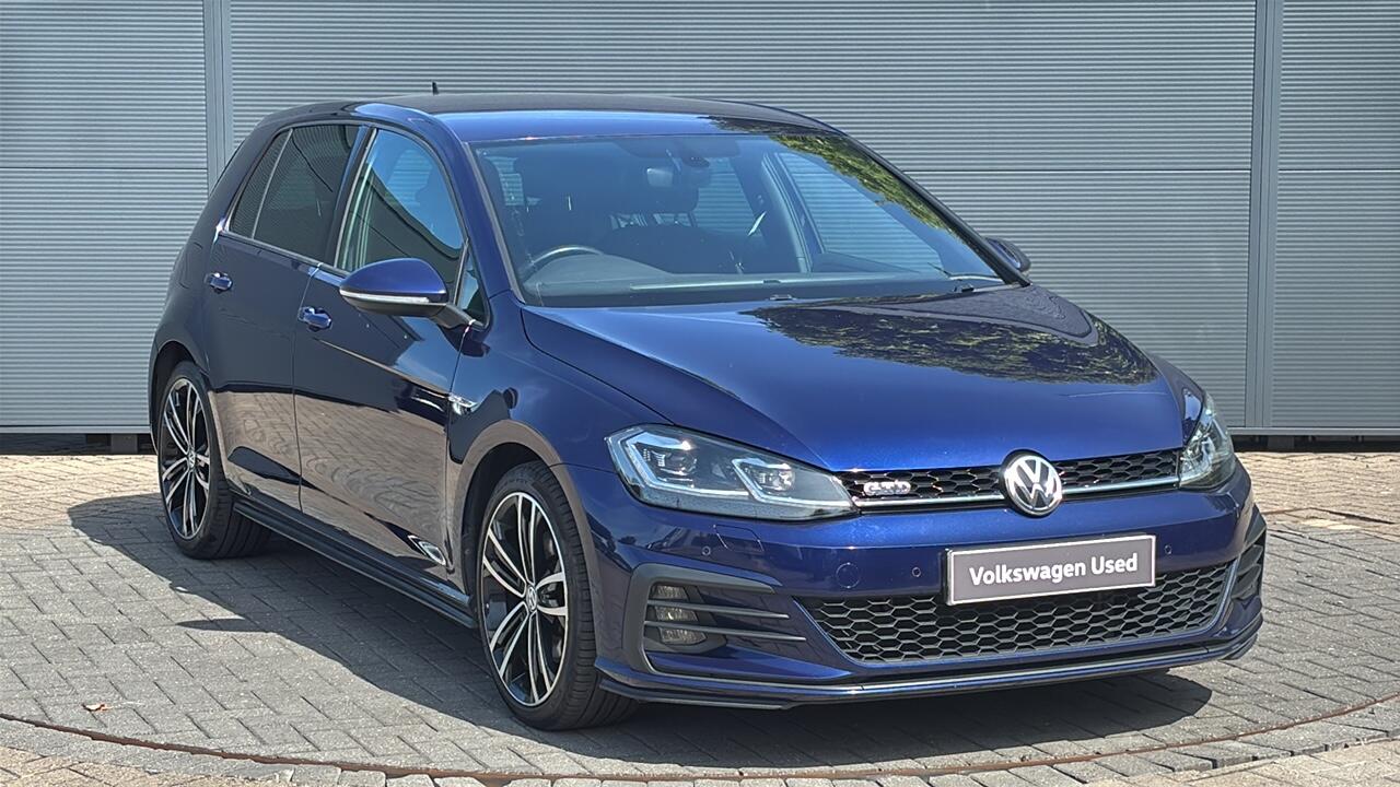 Main listing image - Volkswagen Golf