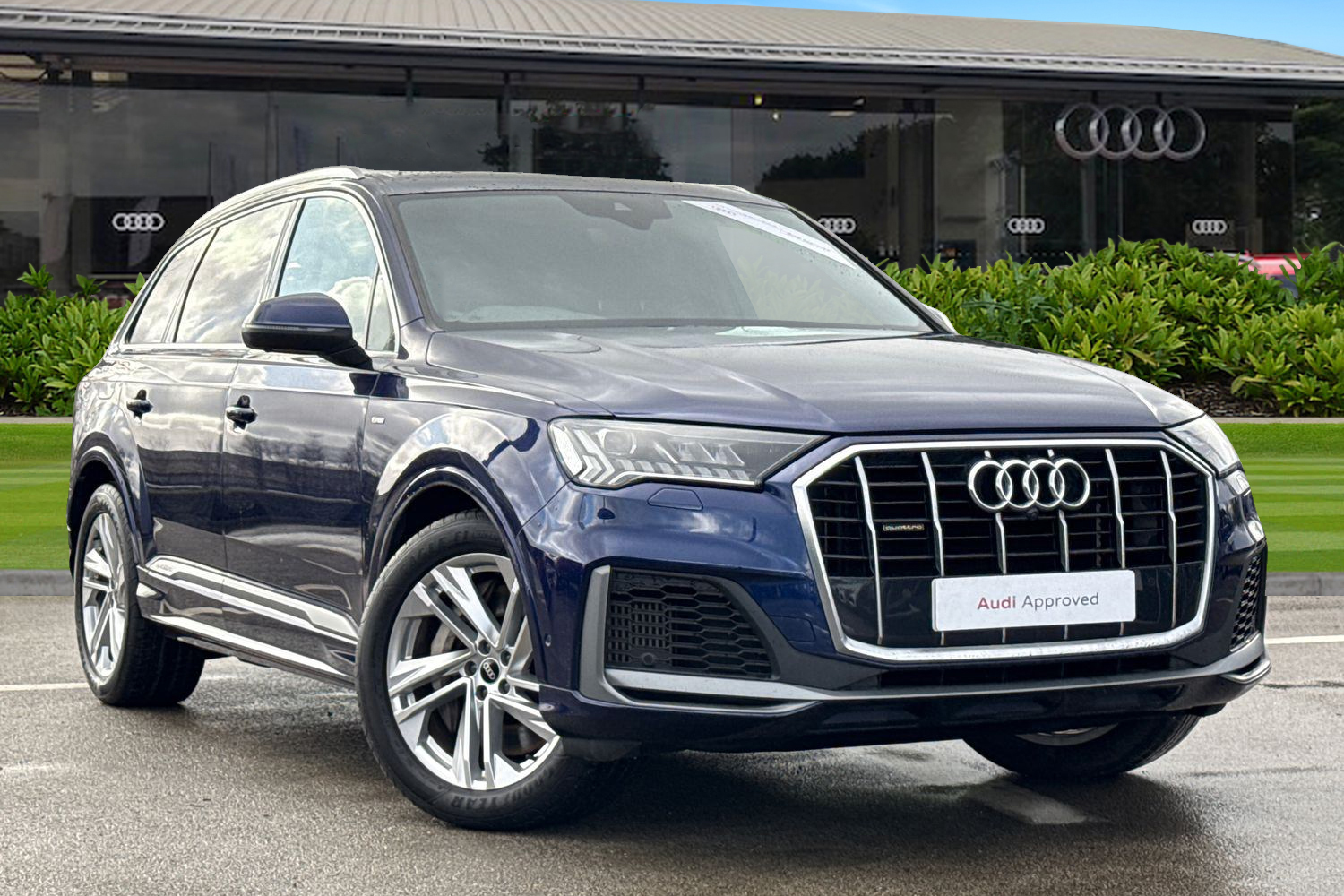 Main listing image - Audi Q7