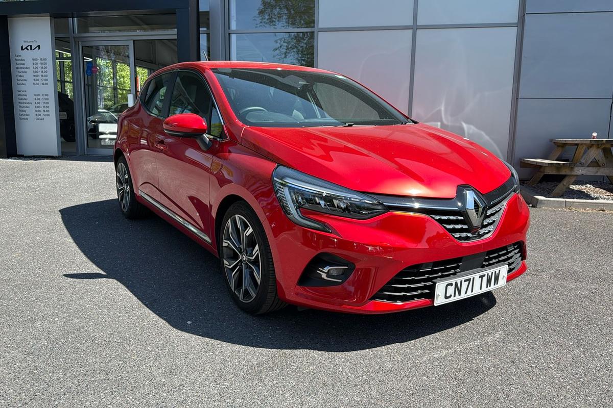 Main listing image - Renault Clio