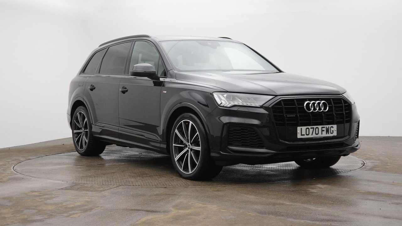 Main listing image - Audi Q7