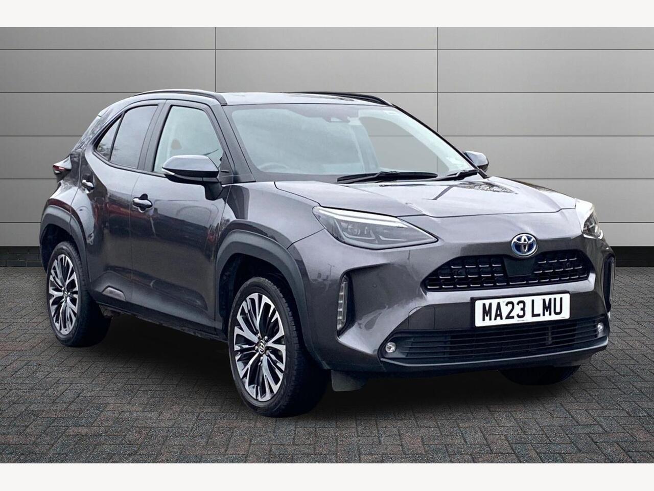 Main listing image - Toyota Yaris Cross