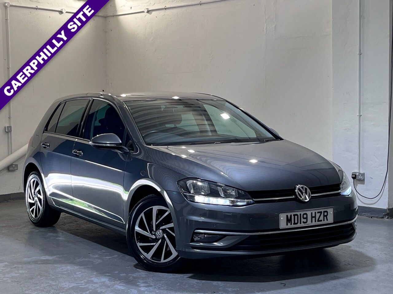 Main listing image - Volkswagen Golf