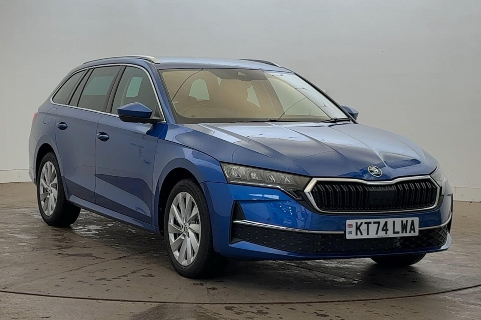 Main listing image - Skoda Octavia Estate