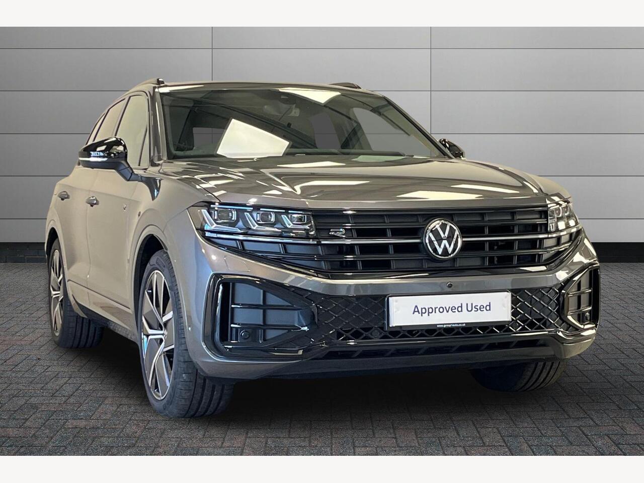 Main listing image - Volkswagen Touareg